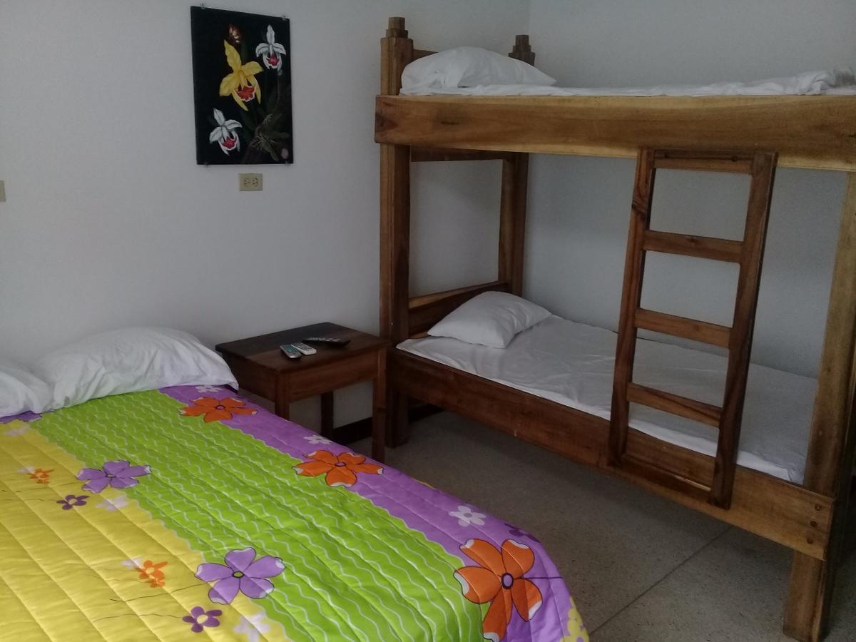 Hostel Quintonido ハラバコア エクステリア 写真